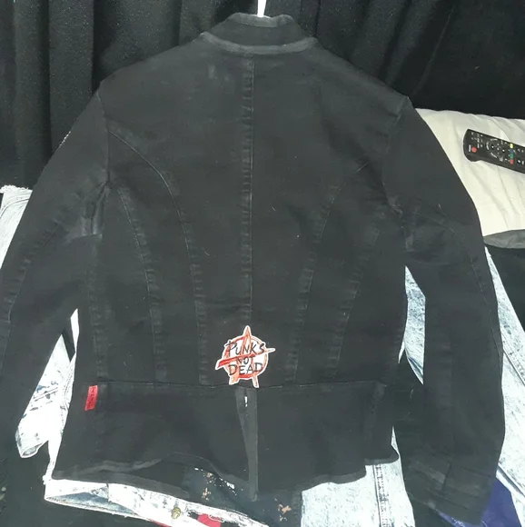 Upcoming!Quick update showing a few of the pieces to be photographed on the 15th - Picture 5 of 16